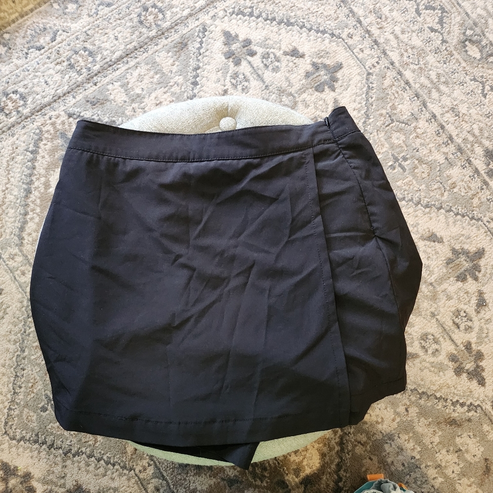 Calvin Klein Black Strech Skort
